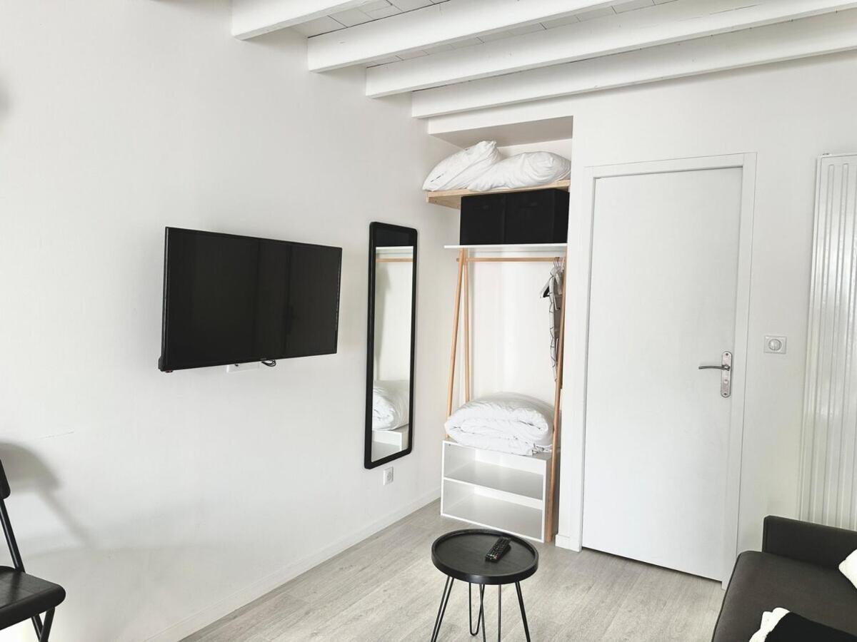 Apartmán Le Patio De Loiseau Le Mans Pokoj fotografie